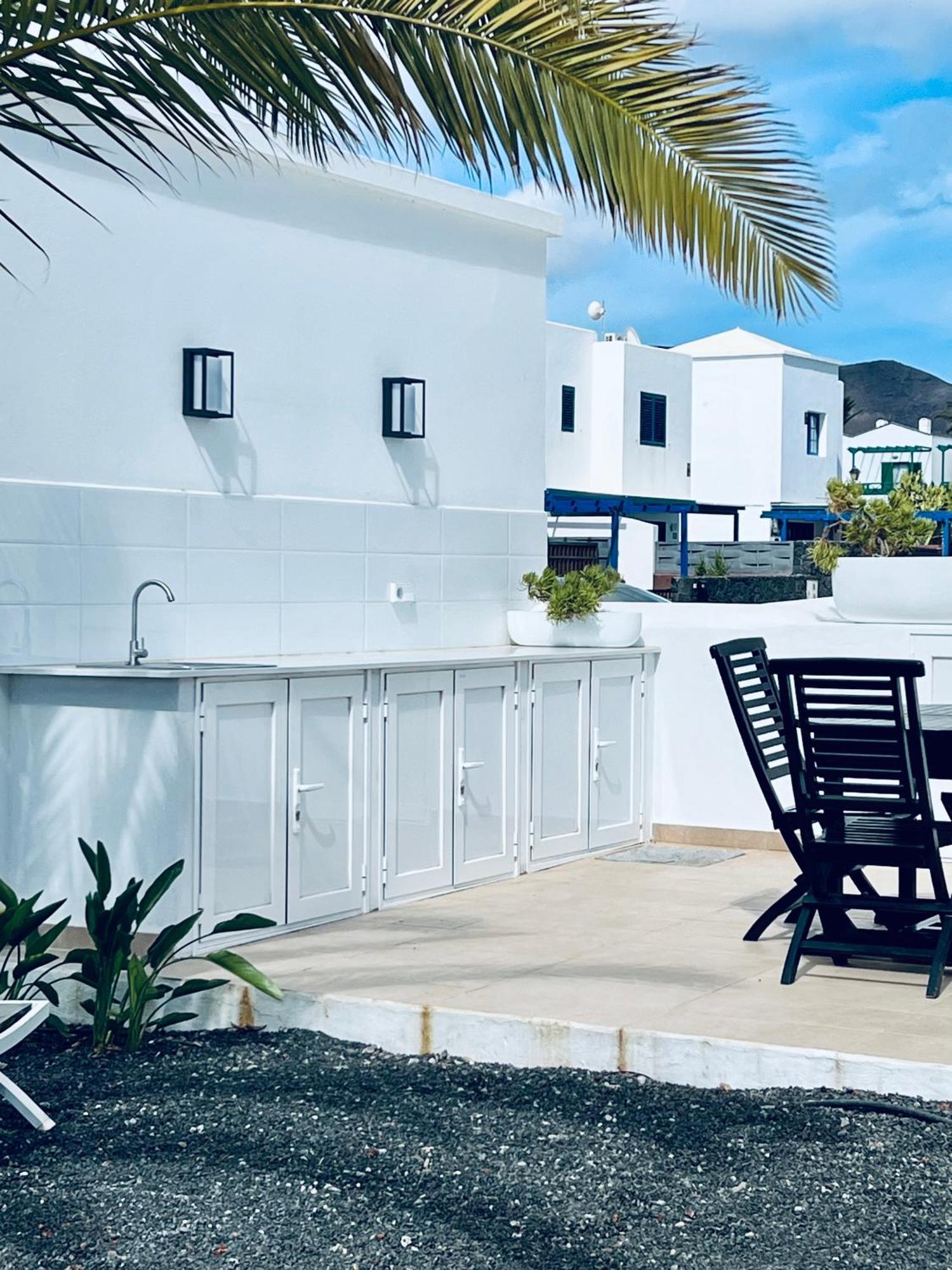 Lovely Casa Felicidad, Swimming Pool, Wifi X Private Garden Playa Blanca  Exterior photo
