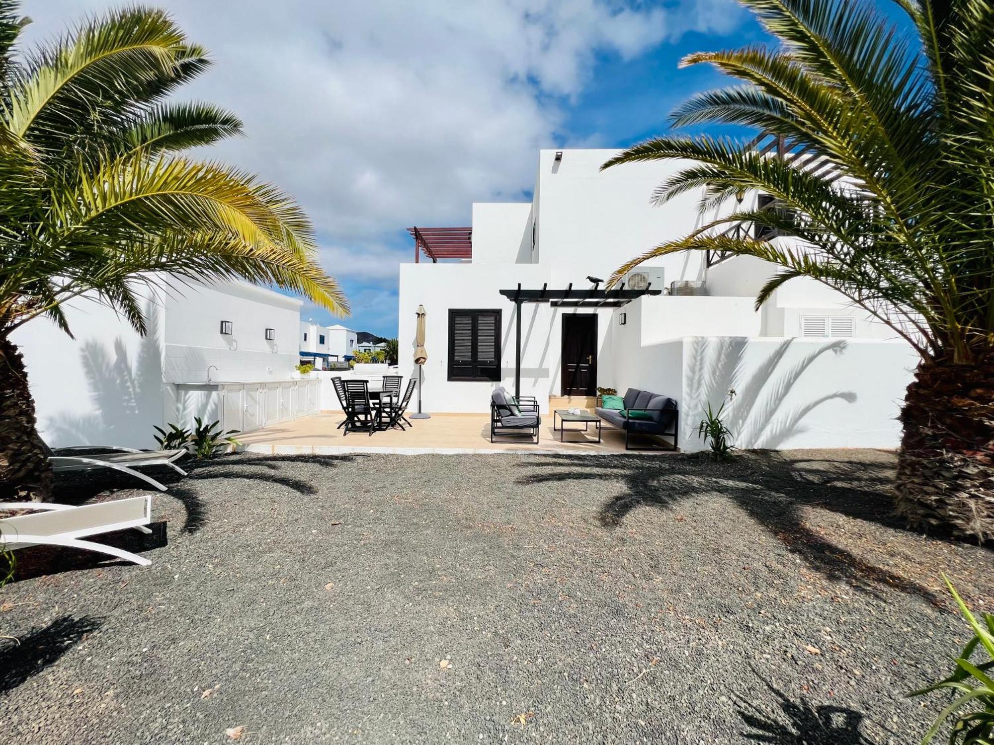 Lovely Casa Felicidad, Swimming Pool, Wifi X Private Garden Playa Blanca  Exterior photo