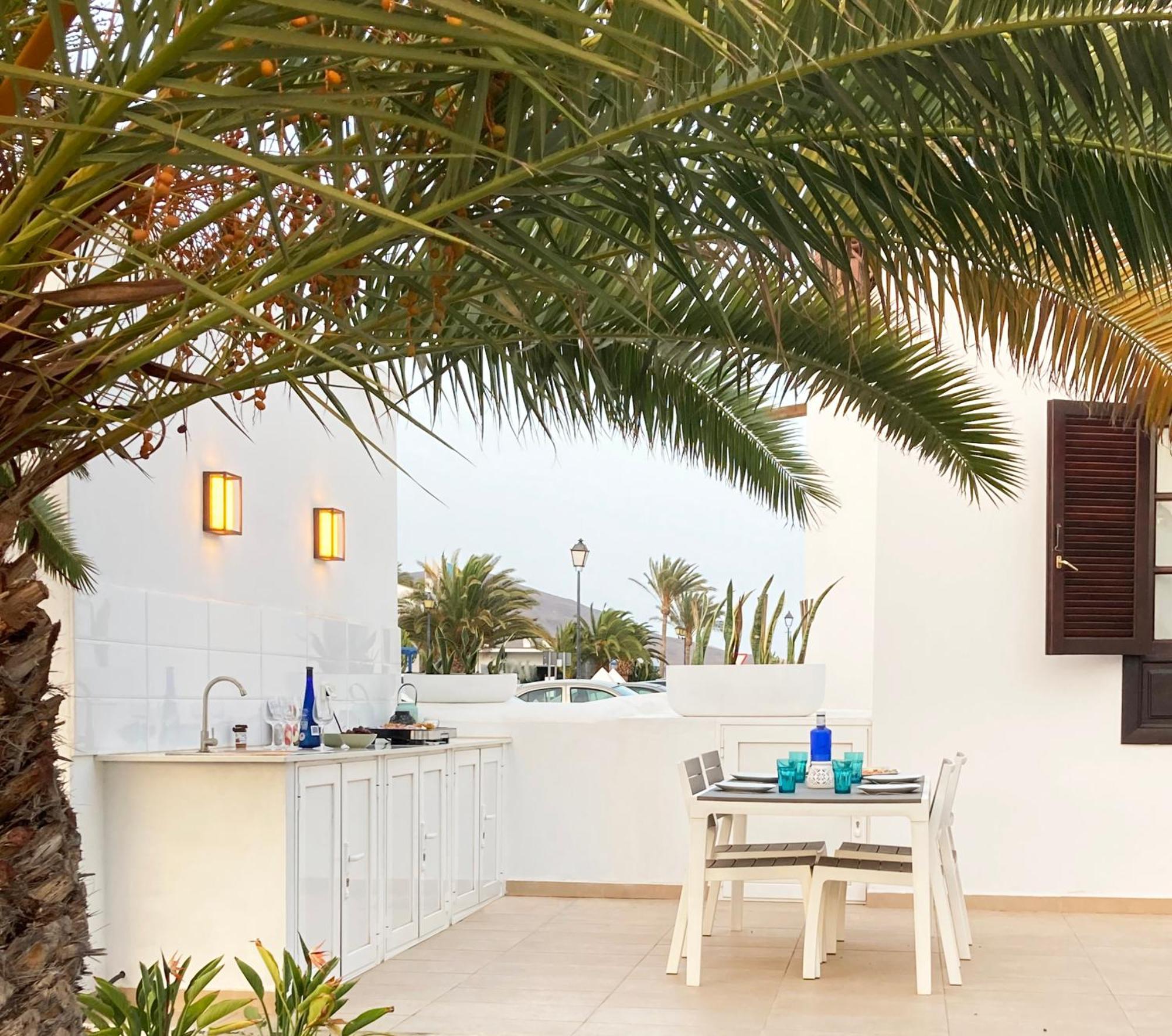 Lovely Casa Felicidad, Swimming Pool, Wifi X Private Garden Playa Blanca  Exterior photo